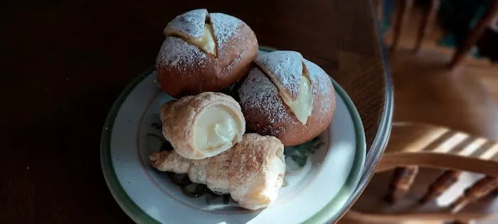 Panaderia La Lupita Bakery Picture 1