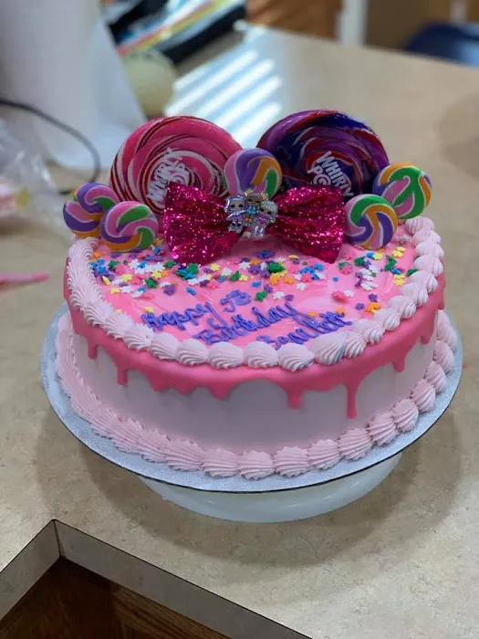 Michelle's Cake Shop Picture 6