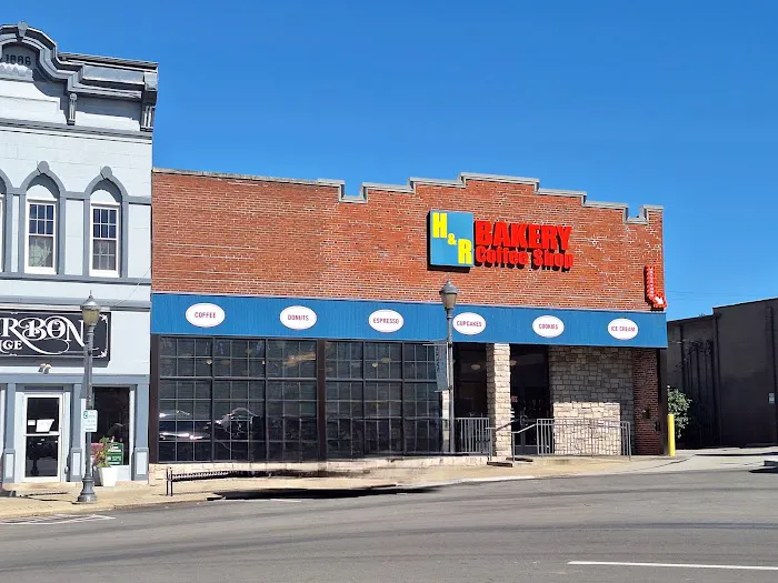 H & R Bakery Picture 8