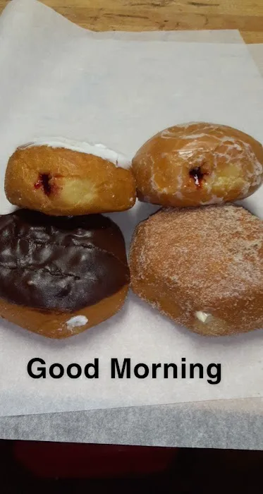 Main’s Bakery Picture 3