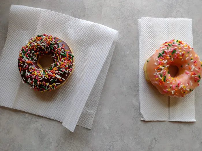 Simply Fresh Donutz Picture 3