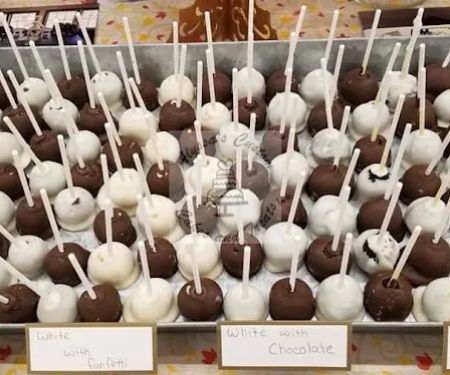 Alyssa's Custom Cakes and Treats