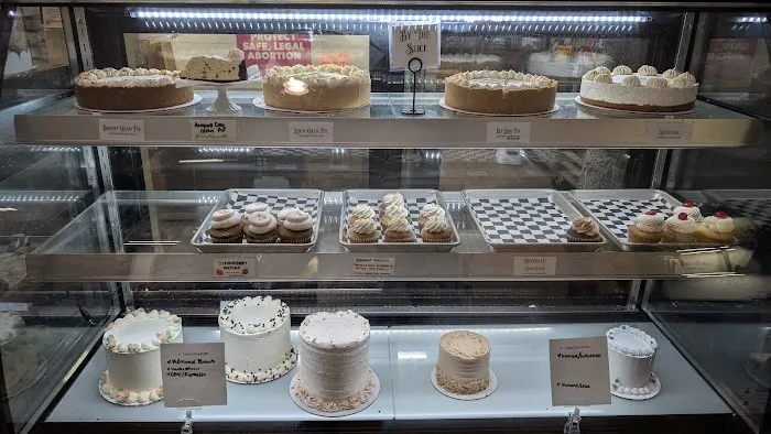 Minglewood Bake Shop Picture 9