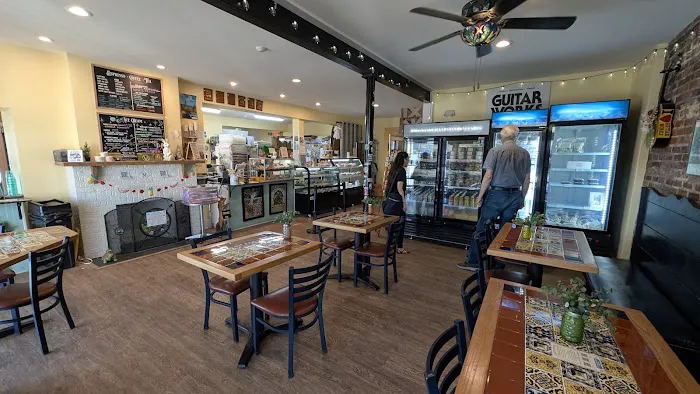Minglewood Bake Shop Picture 7