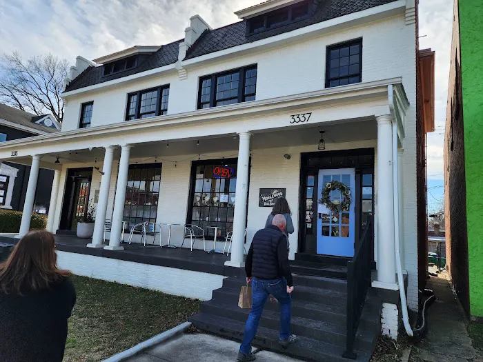 Minglewood Bake Shop Picture 4