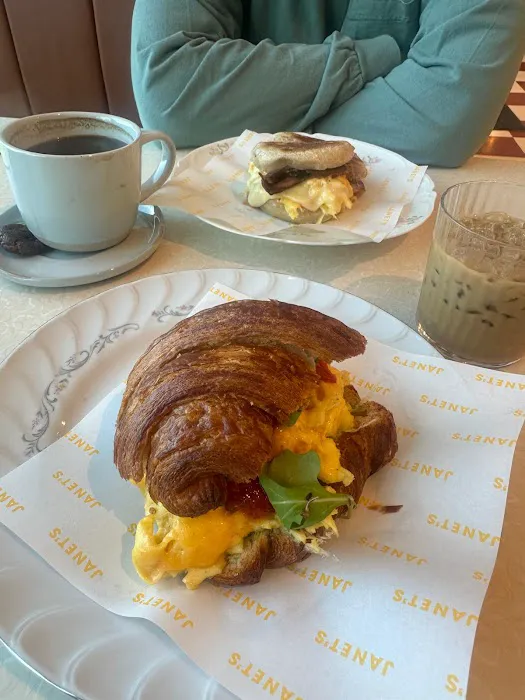 Janet’s Cafe & Bakery Picture 2