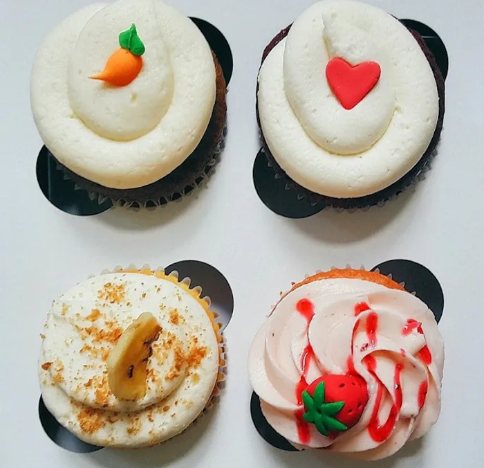 Mo's Sweet Minis Picture 2