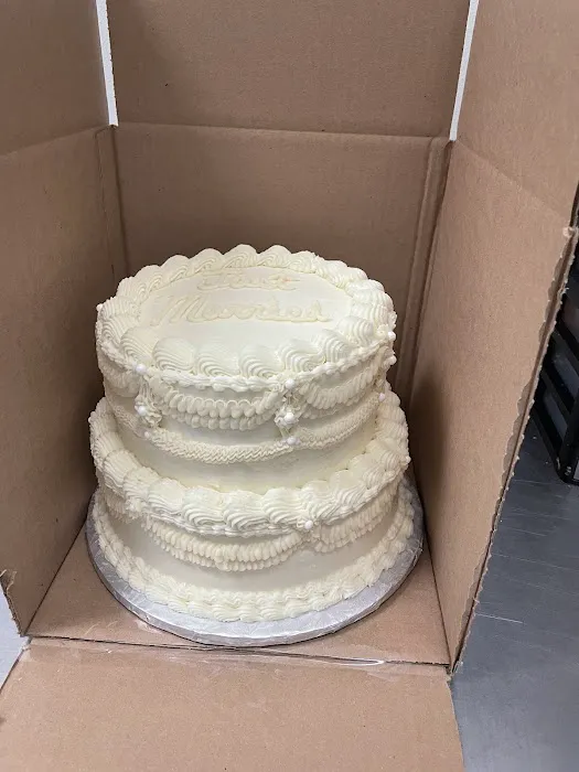 Frostings Bake Shop Picture 3