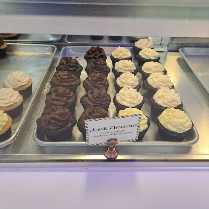 Frostings Bake Shop Picture 8