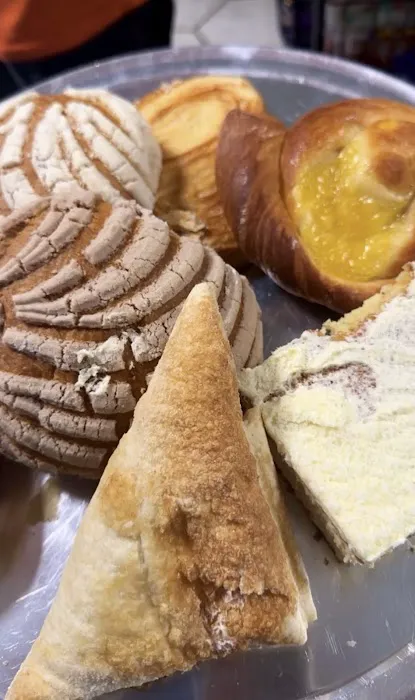 Panaderia La Estrellita Picture 2