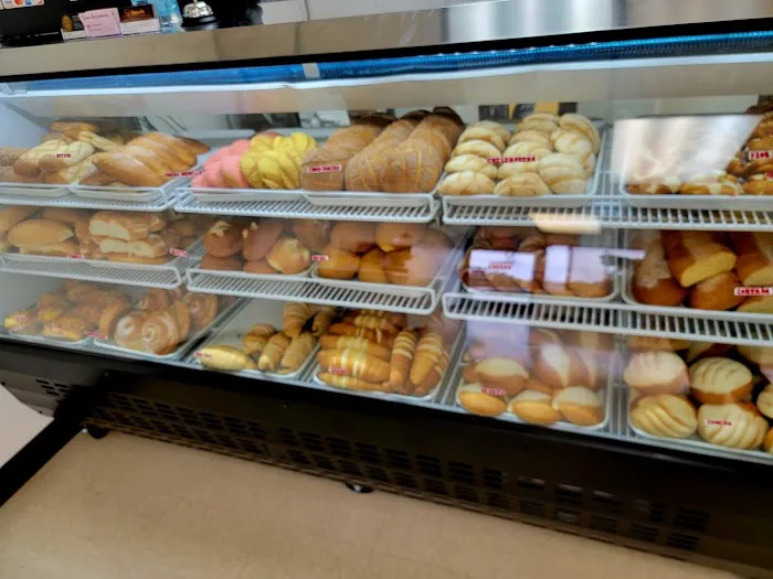 Omarcitos Bakery Picture 1
