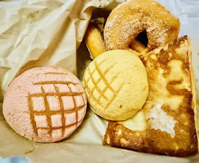 Omarcitos Bakery Picture 6