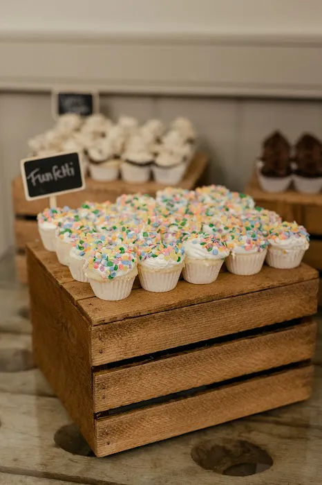 Vivi’s Cakes and Candy Picture 2