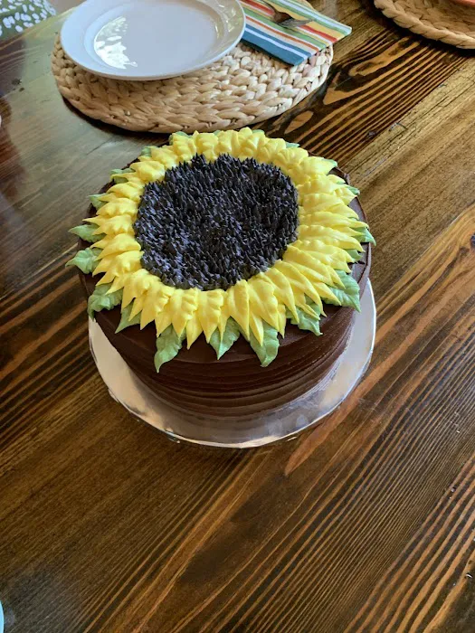 Vivi’s Cakes and Candy Picture 10