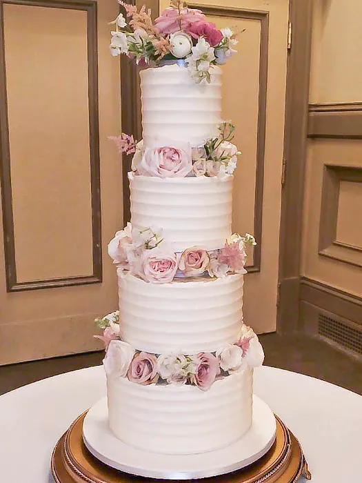 Confections of a Cake Picture 7