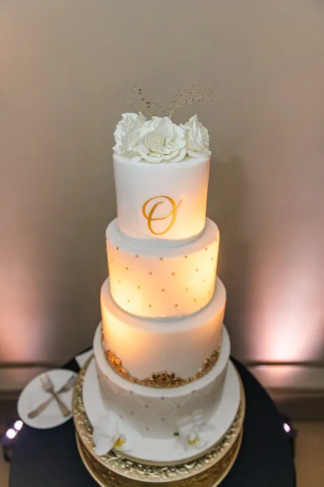 Confections of a Cake Picture 3