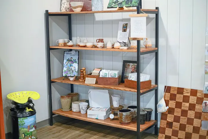 Hands of Home - Artisan Gifts & Bakery, Elkton, VA Picture 8
