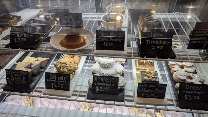 Bella Gelato & Pastries Picture 1