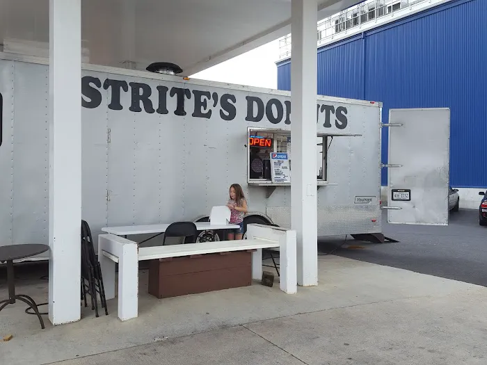 Strite's Donuts Picture 4