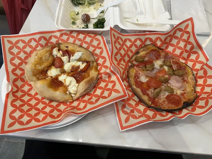 Bagizza Bagels & Pizza Picture 7