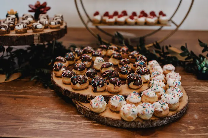Sweet and Divine Baking Picture 3
