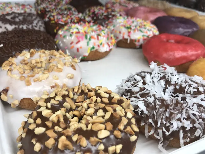 Rainbow Donuts Cafe & Deli Picture 7