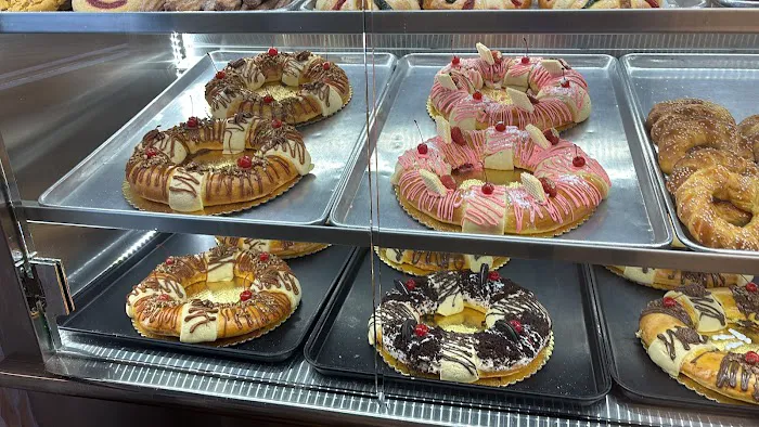 Panaderia El Guero Picture 8