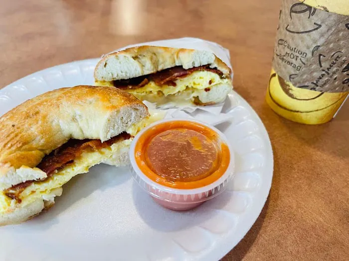 Bagel Gourmet Restaurant & Coffee Shop Picture 3