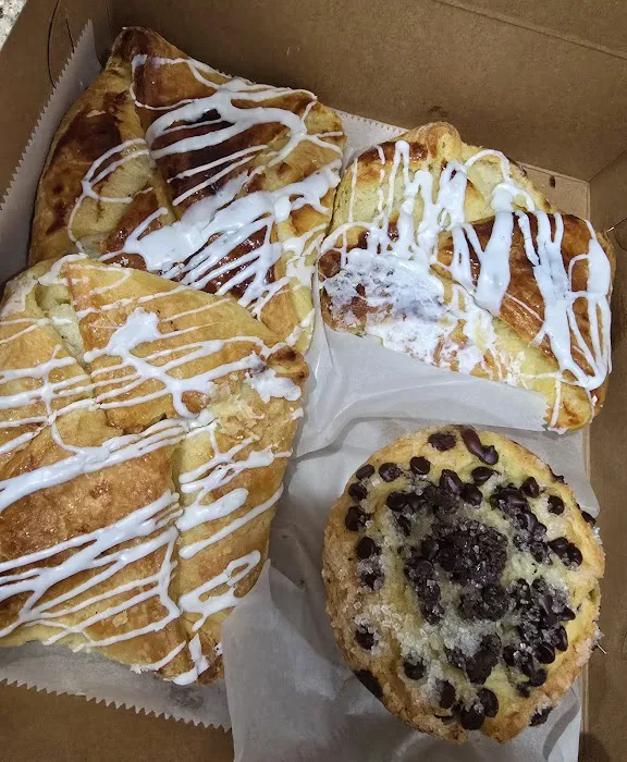 Dawns NY Bakery on Central Picture 10