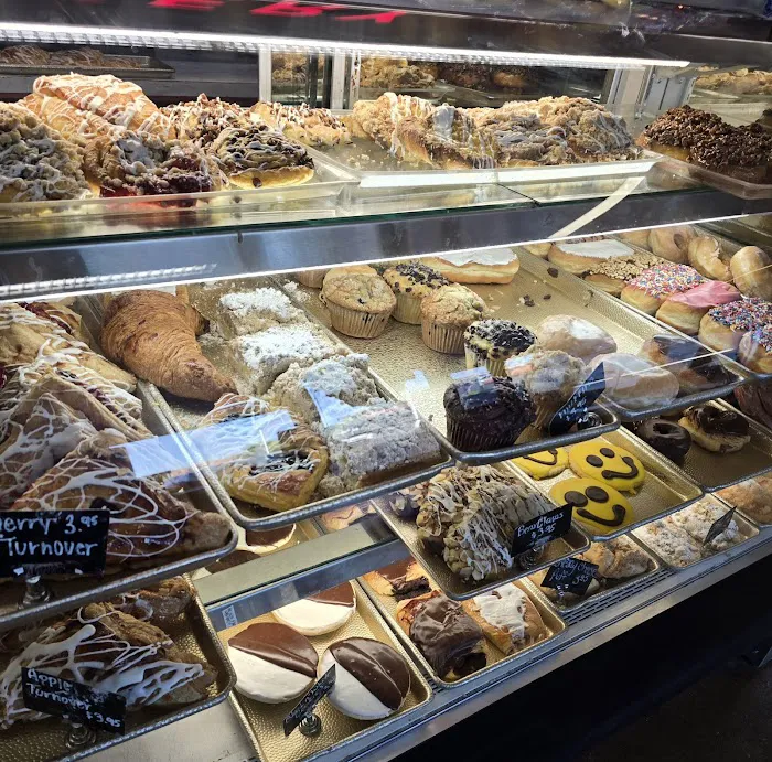 Dawns NY Bakery on Central Picture 8