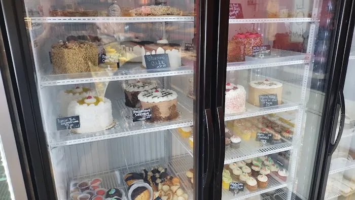 Dawns NY Bakery on Central Picture 9