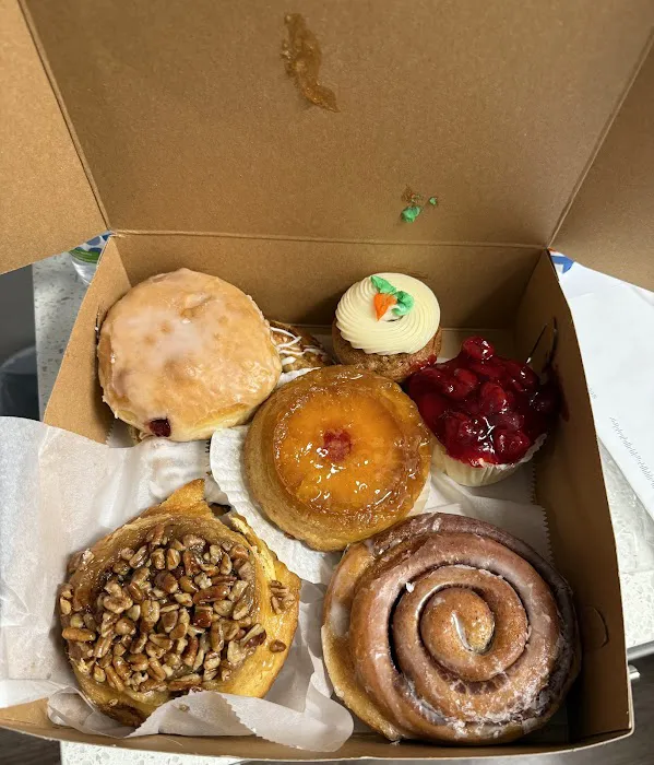 Dawns NY Bakery on Central Picture 4