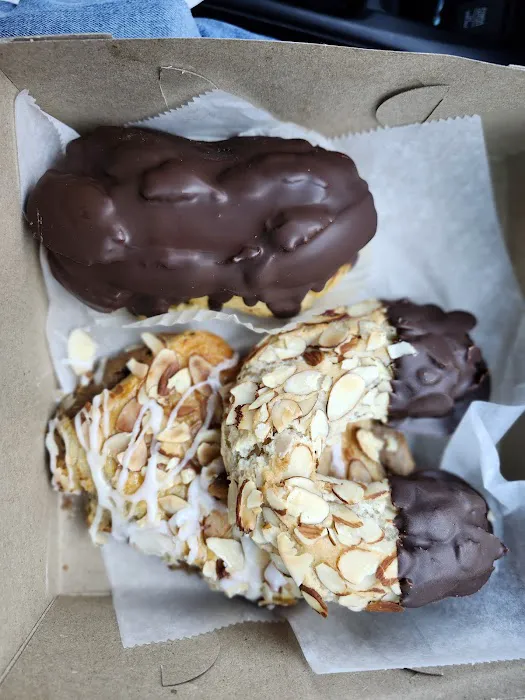Dawns NY Bakery on Central Picture 2