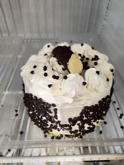 Dawns NY Bakery on Central Picture 3