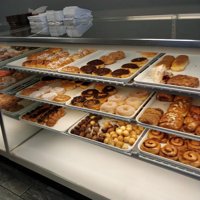 Original Rainbow Donuts Cafe Picture 9