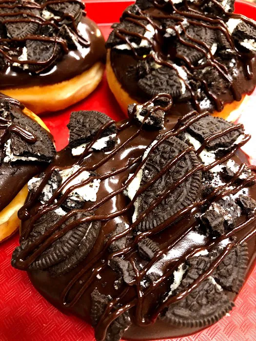Original Rainbow Donuts Cafe Picture 4
