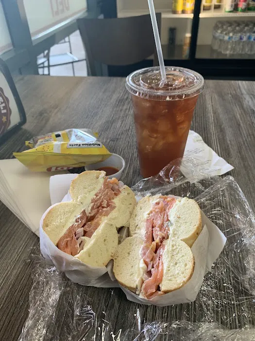 Hot Bagels&Deli Picture 10