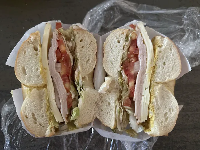 Hot Bagels&Deli Picture 5