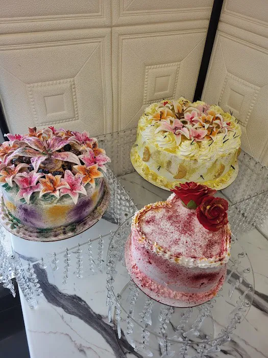 R & B Kosher Bakery Picture 2