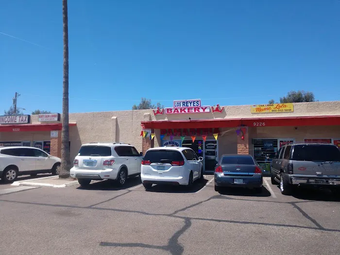 Los Reyes Bakery Panaderia Picture 2