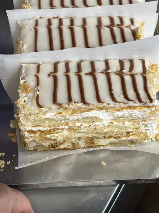 La Grandisima Bakery LLC Picture 9