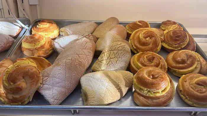 La Grandisima Bakery LLC Picture 7