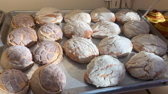 La Grandisima Bakery LLC Picture 2