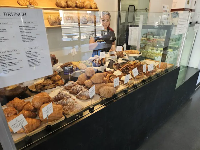 JL Patisserie Picture 7