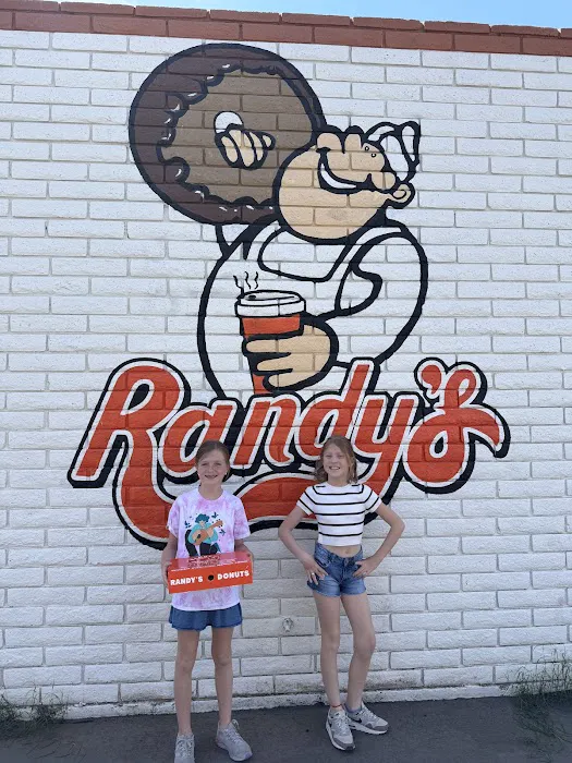 Randy’s Donuts Picture 2