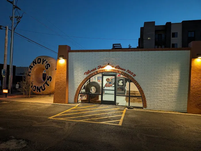 Randy’s Donuts Picture 5