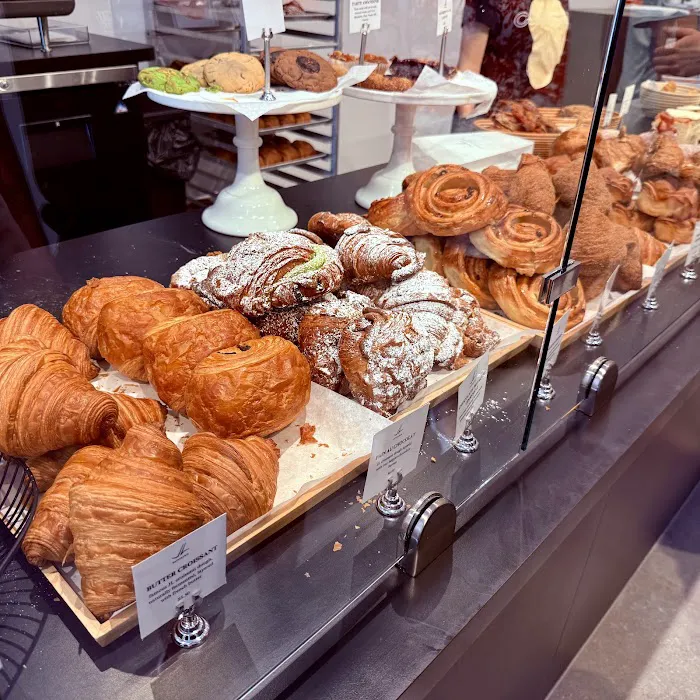 JL Patisserie Picture 6
