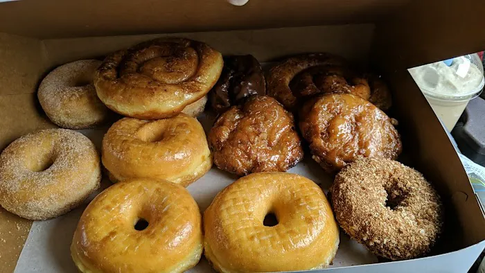 Daily Donuts & Smoothies Boba Picture 4