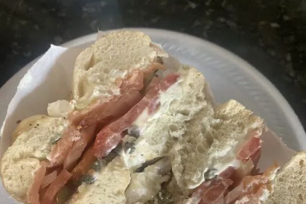 Hot Bagels & Deli