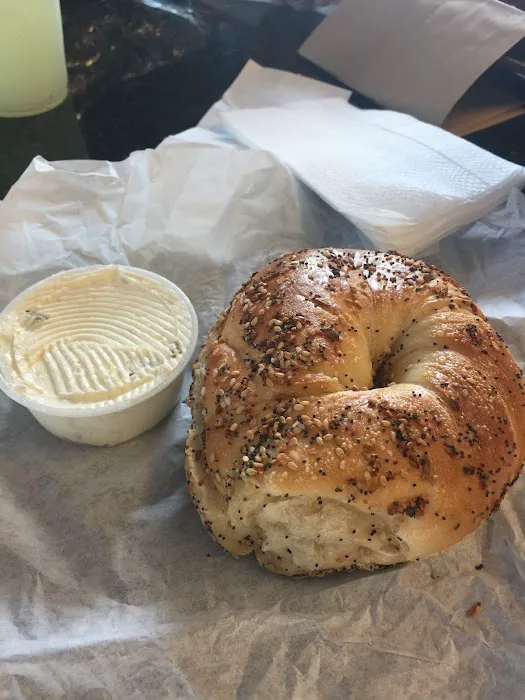 Hot Bagels & Deli Picture 9